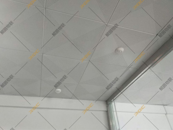 烟雾监测器及红外感应器部署完成