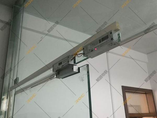 门禁设备安装完毕